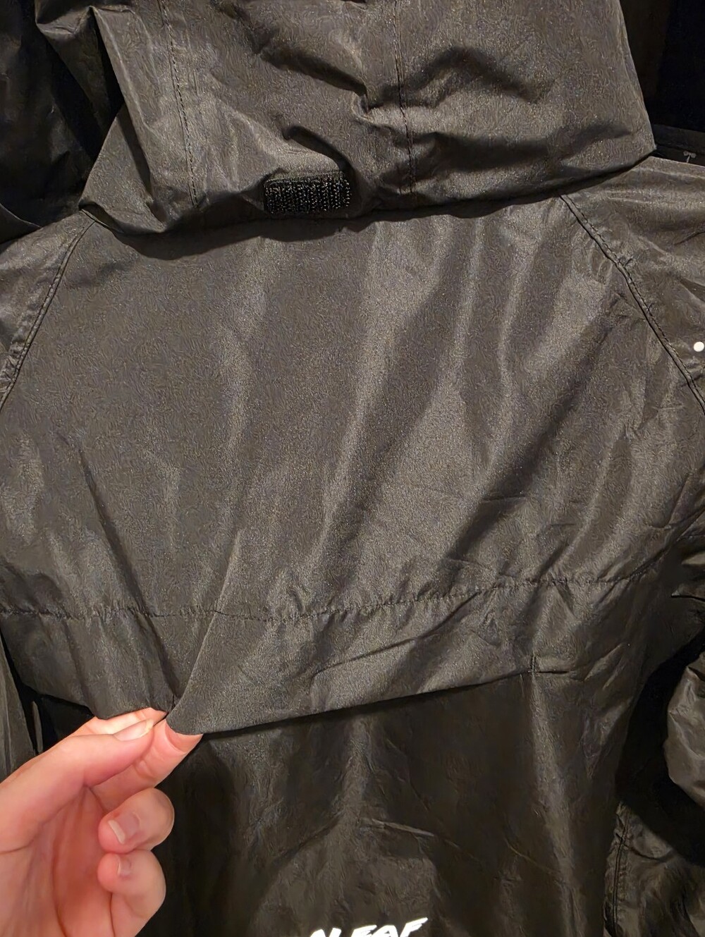 Baleaf Women's Waterproof Cycling Rain Jacket Sz XL - Picture 8 of 8